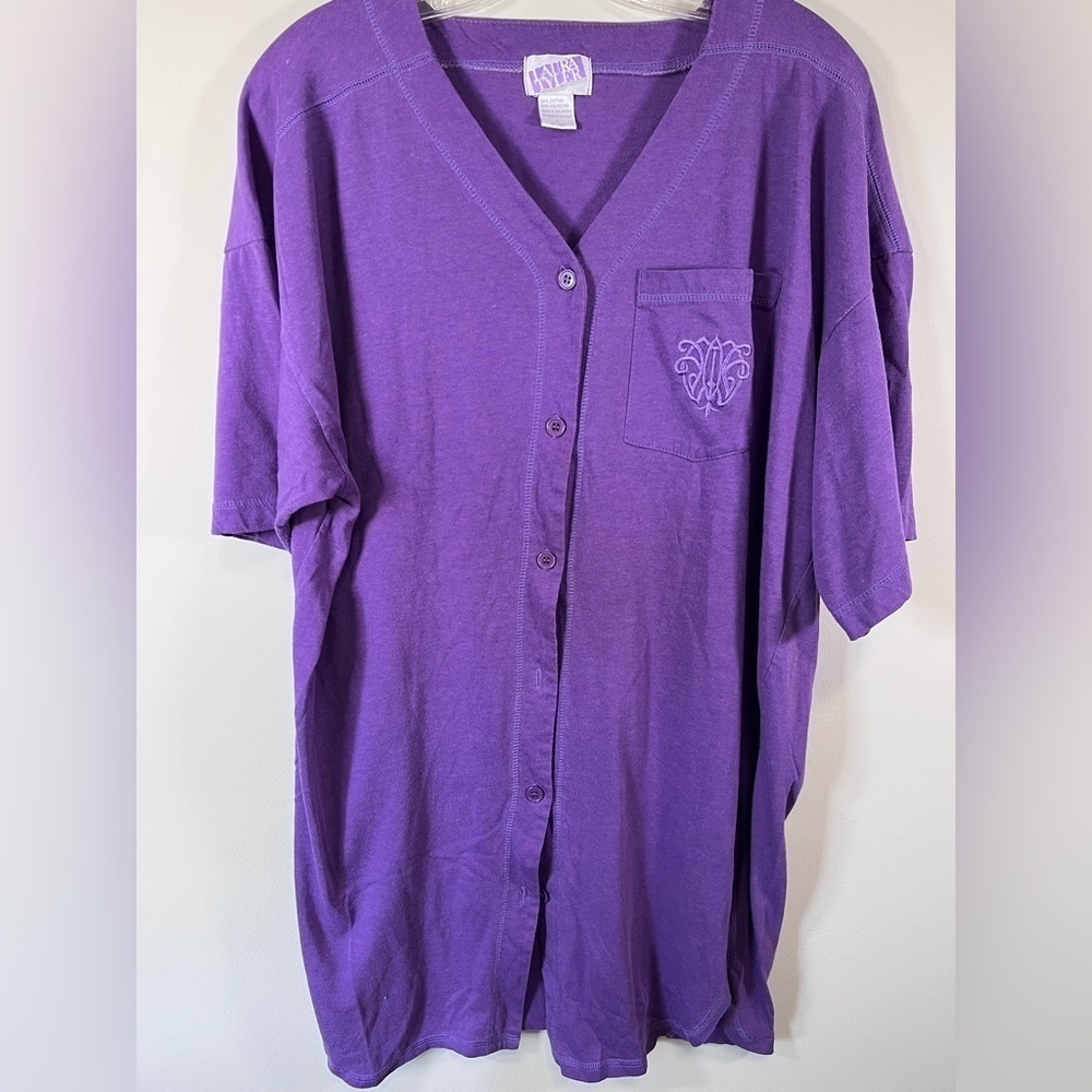 Women’s Oversized Button Up Soft Tee